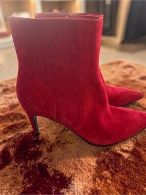 NWT Vaneli Red Suede Pointed Toe Stiletto Booties Size 9 Classic Glam